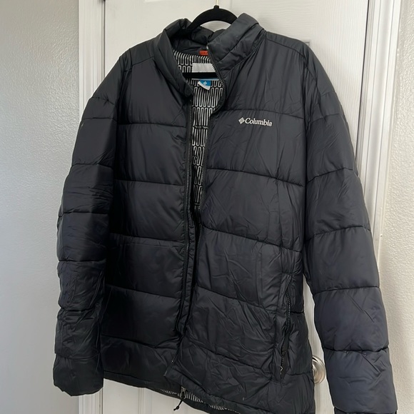 Columbia puffer coat. - Picture 1 of 3